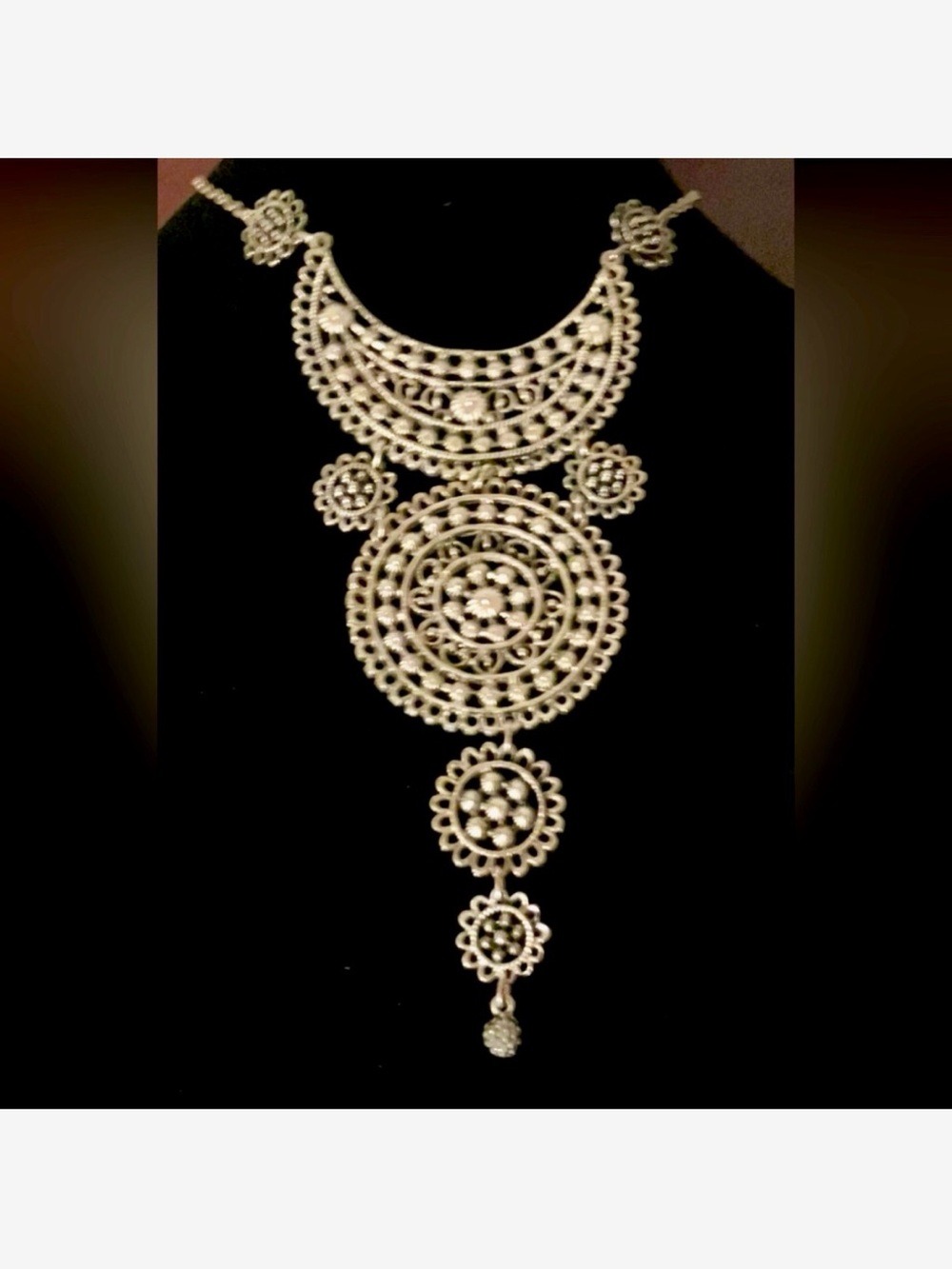 New Elegant Silver Filigree Statement Necklace